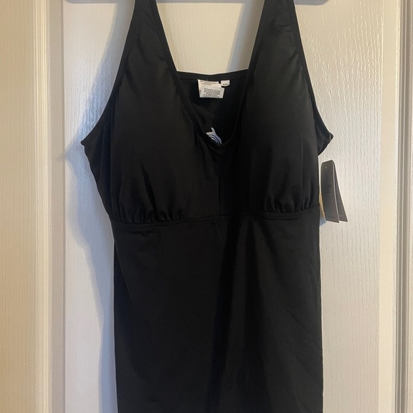NWT Dolfin Black Swimwear Tankini Top XXL Beach Travel Vacation Resortwear - Picture 1 of 6